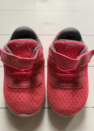 Дитячі рожеві кросівки nike оригінал2 фото