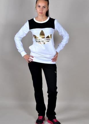 Спортивний костюм  adidas.