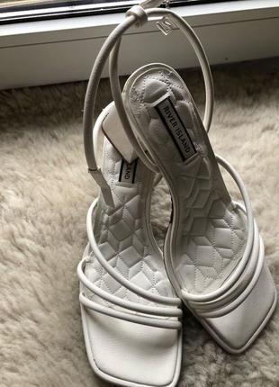 Босоножки river island