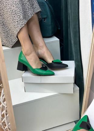 Ексклюзивні туфлі лодочки з італійської шкіри та замші жіночі на підборах з бантиком4 фото
