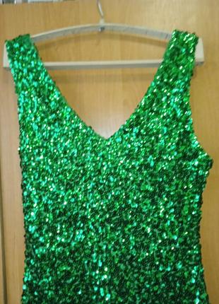 Крутое зеленое платье с пайетками6 фото