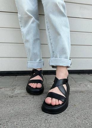 Босоножки сандали кожаные черные на платформе4 фото