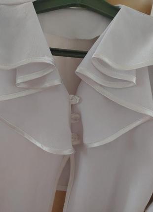 Біла блузка3 фото