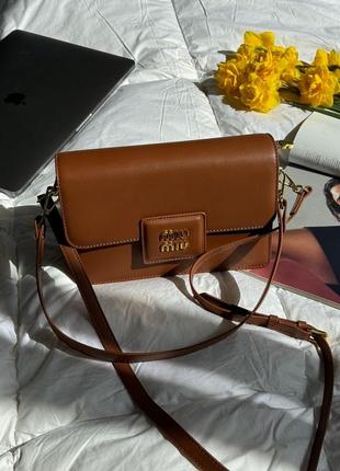 Жіноча сумка miumiu shoulder leather bag brown5 фото