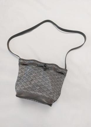 Сумка goyard goyardine monogram petit flot bucket bag