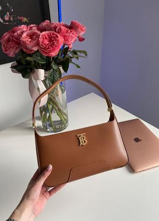 Женская сумка burberry leather tb shoulder bag brown5 фото