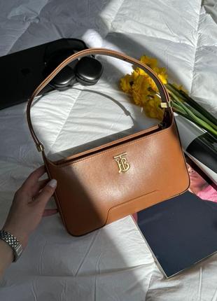 Женская сумка burberry leather tb shoulder bag brown4 фото