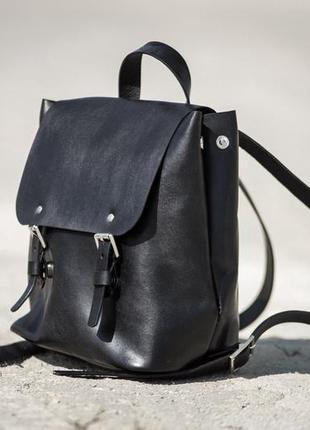 Женский кожаный рюкзак черного цвета2 фото