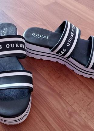 Оригінальне взуття guess