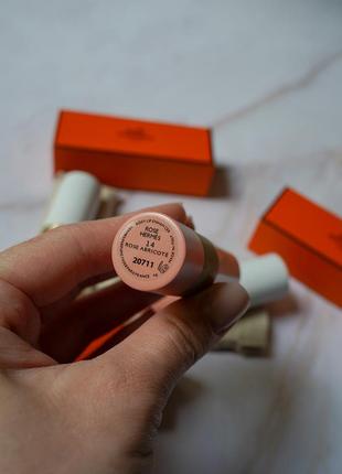 Бальзам для губ hermes rosy lip enhancer 14 rose abricote5 фото