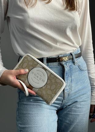 Женский кошелек coach dempsey large wallet in signature jacquard beige5 фото