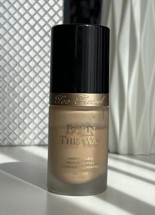 Too faced born this way natural finish longwear liquid foundation оригінал! матуюча тональна основа1 фото