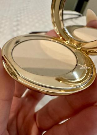 Пудра для лица charlotte tilbury airbrush flawless finish micro powder оригинал2 фото