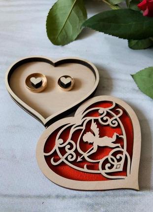 Скринька для обручок з ангелятами