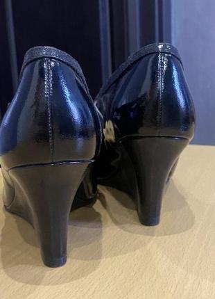 Туфли marks &amp; spencer shoesо ригинал на каблуке2 фото