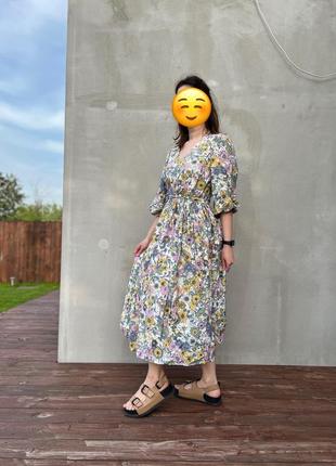 Цветочное платье миди на завязках из вискозы1 фото