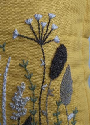 Наволочка из ткани для ковровой вышивки (желтая)3 фото