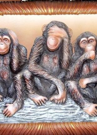 Картина из кожи  ( три обезьянки )