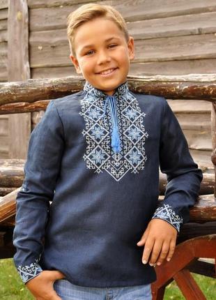 Дитяча вишита сорочка для хлопчика з синього льону2 фото