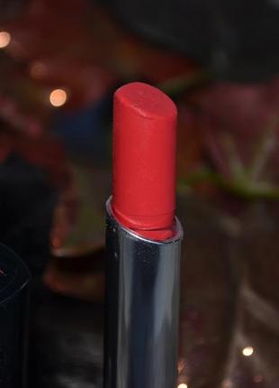 Фірмова губна помада rimmel the only one lipstick оригінал3 фото