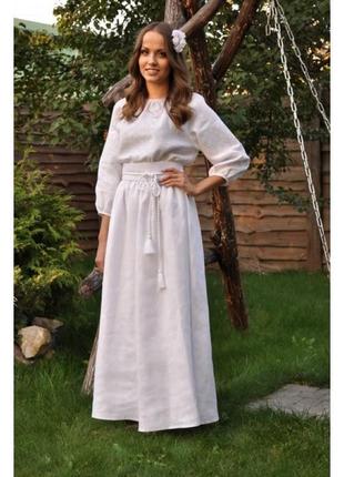Біле плаття-вишиванка з ніжною вишивкою "білим по білому"1 фото