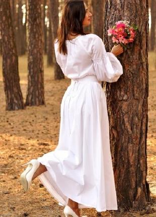 Свадебный комплект - белоснежная вышитая платье из хлопка и классическая мужская рубашка3 фото