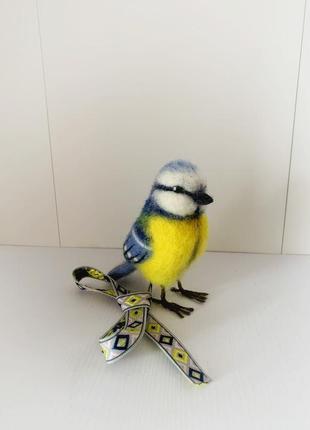 Птичка голубая синица из шерсти8 фото