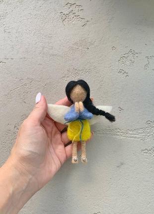 Брошь ангел оберег из шерсти 💙💛