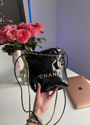 Сумка в стиле chanel black quilted calfskin mini 22 bag gold hardware5 фото