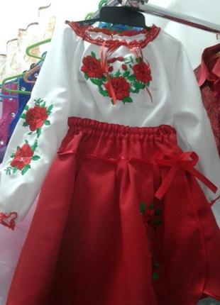 Детский костюм-вишиванка для девочки "розы" на 6-7лет