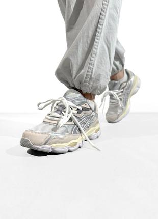 Новинка топові жіночі кросівки asics gel-nyc beige/grey2 фото