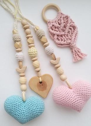 Набір підвісів до бебі мобіля з буклвих намистин та бавовни