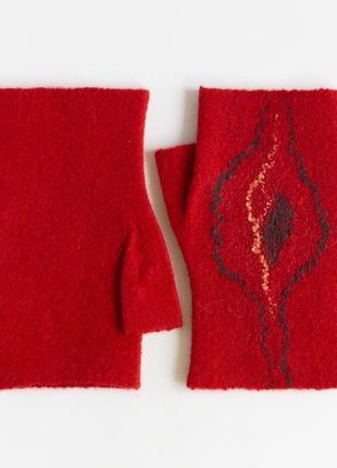 Красные валяные митенки перчатки без пальцев из шерсти2 фото