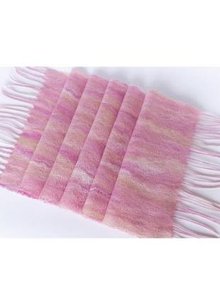 Розовый валяный шарф в полоску из шерсти мериноса10 фото