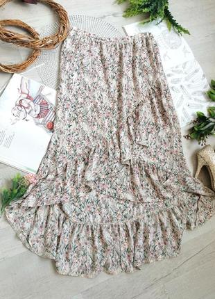 Шикарна спідниця примарк зі шлейфом довше ззаду коротше спереду з воланами primark