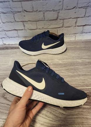 Кроссовки nike revolution 5