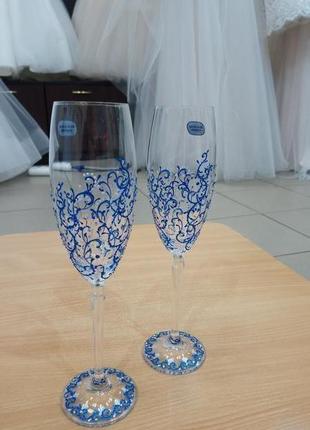 Свадебные бокалы, синяя роспись со стразами2 фото