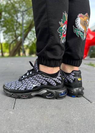 Кросівки nike air max plus tn black blue white 9