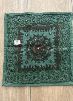 Натуральні декоративні наволочки з ручною вишивкою