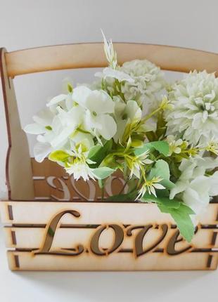 Деревянная корзинка для цветов love 21 см.1 фото