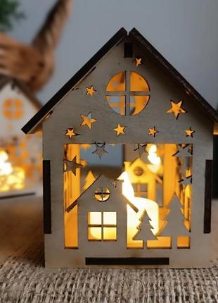Новогодний домик с подсветкой led. деревянный домик с подсветкой.