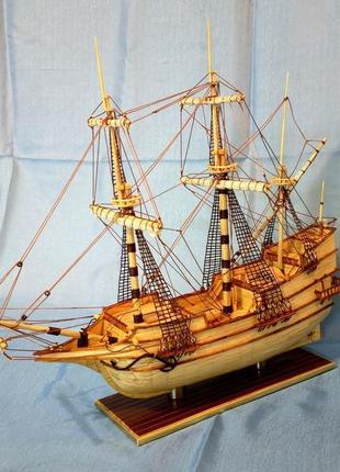 Модель парусника "golden hind" 1577г.