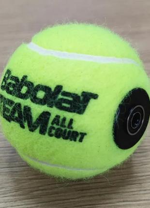 Тенісний м'яч з втулкою для тенісних тренажерів
