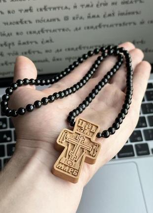 Нательный православный крест деревянный мужской на бусах крест на шею2 фото