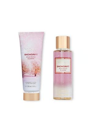 Набір snowdrift frozen berries & jasmine victoria secret.1 фото