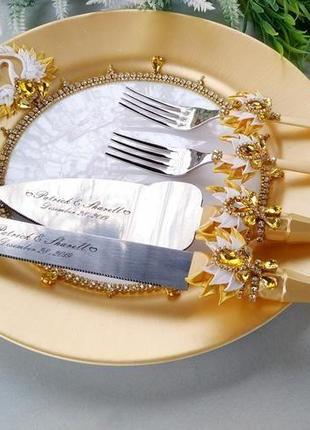 Свадебный прибор для торта " лебеди в золоте"3 фото