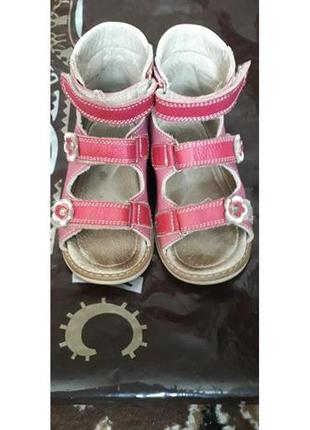Ортопедичні дитячі босоніжки сандалі ортопеди4 фото