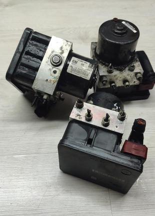 Блок управління abs opel zafira b, astra h. 13244860, 10096005...
