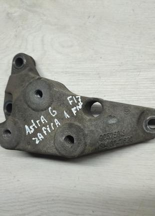 Кронштейн коробки передач f17 f18 f15 лівий для opel astra g z...