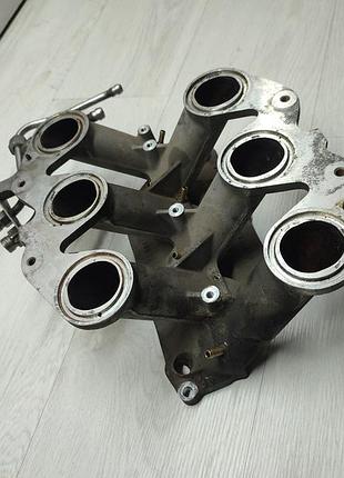 Колектор впускней opel omega b2.5 3.0 v6 90411882
